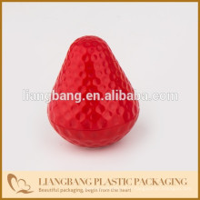 Emballage cosmétique à la fraise fraîche avec un pot d&#39;ombre à paupières